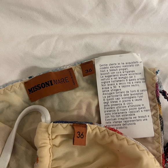 Missioni Bikini - Picture 4 of 5